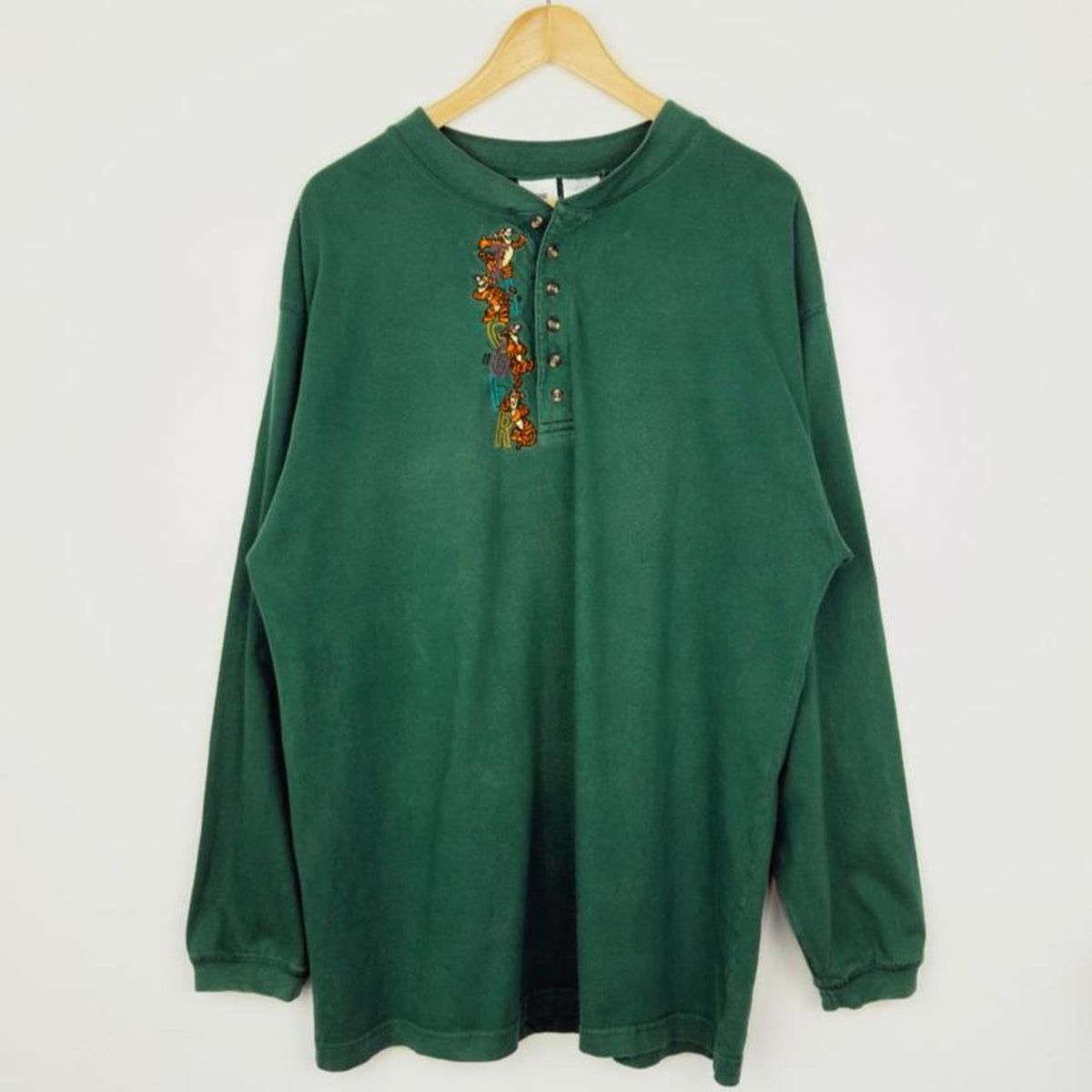 Vintage 90s Tigger Embroidered Green Henley Long Sleeve (L/XL)