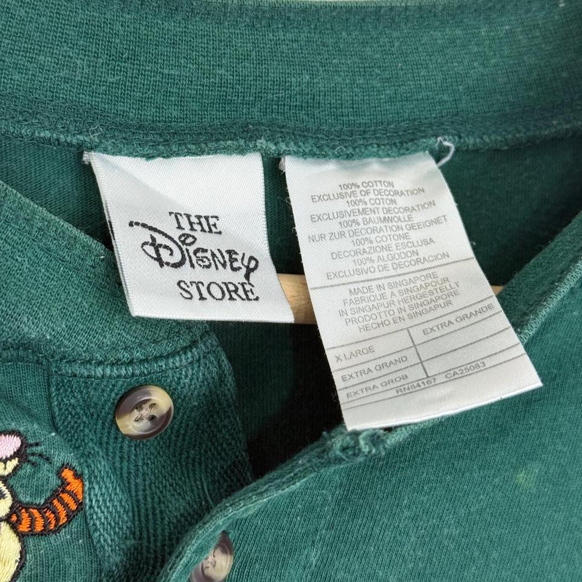 Vintage 90s Tigger Embroidered Green Henley Long Sleeve (L/XL)