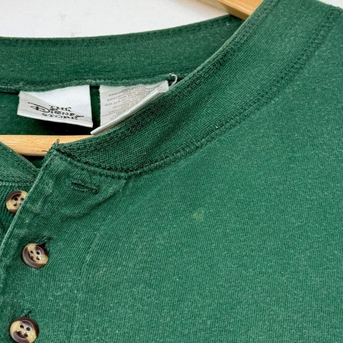 Vintage 90s Tigger Embroidered Green Henley Long Sleeve (L/XL)