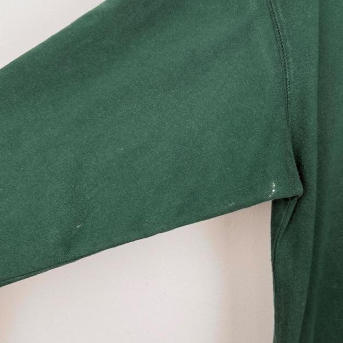 Vintage 90s Tigger Embroidered Green Henley Long Sleeve (L/XL)