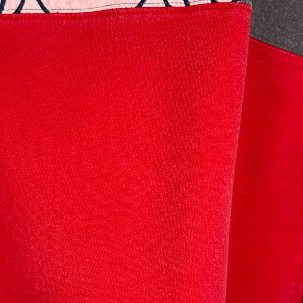 Vintage 00s Mickey Peek Leaves Red Sweatshirt (S)