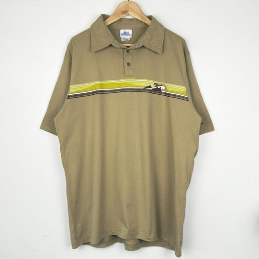 Vintage 00s Disneyland Mickey Mouse Surfing Khaki Polo Shirt (XL/XXL)