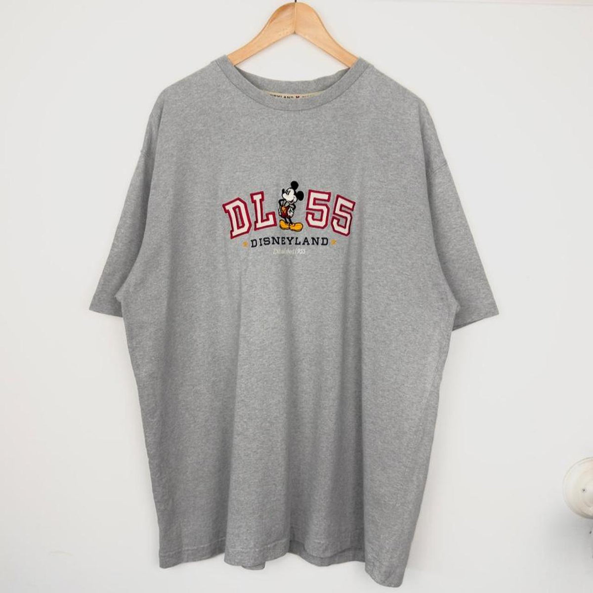 Vintage 00s Disneyland Mickey Mouse Embroidered Grey T Shirt (XL)