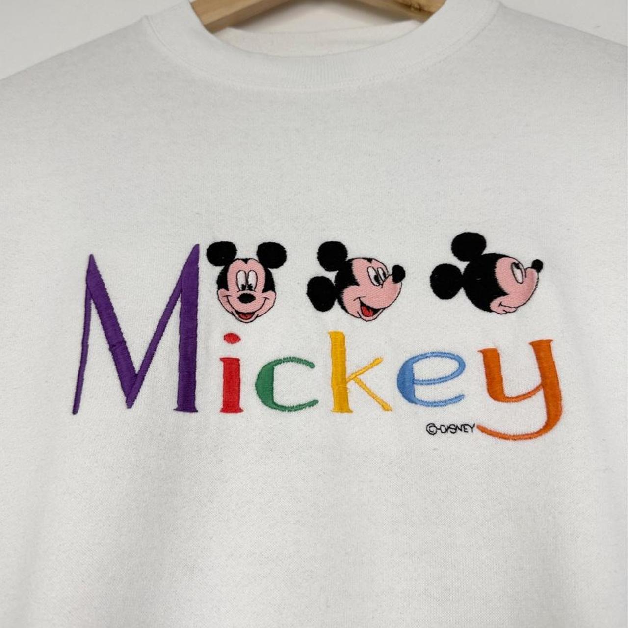 Vintage 90s Mickey Embroidered Spell Out White Sweatshirt (M)