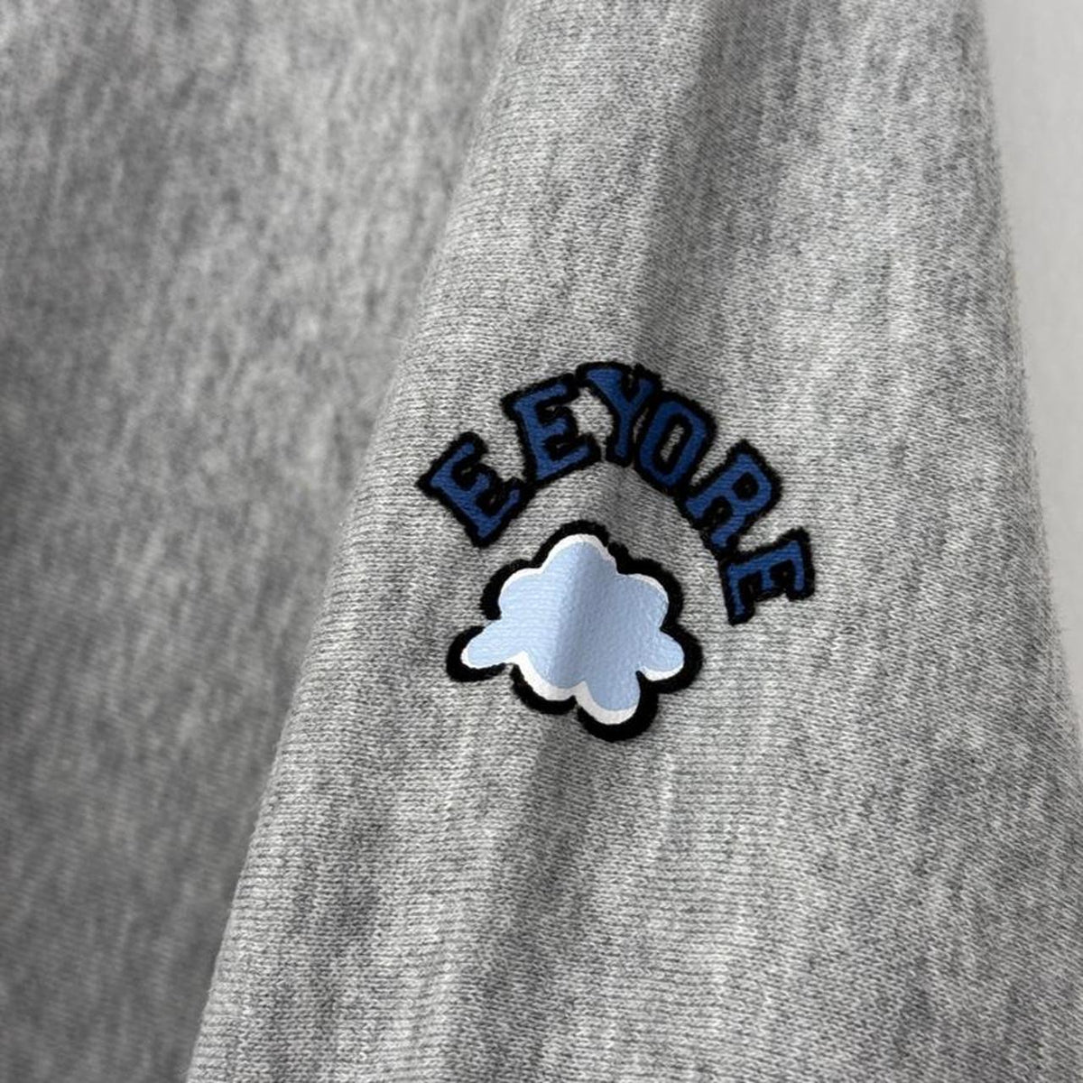 Vintage 00s Eeyore Disney Store Grey Sweatshirt (M)