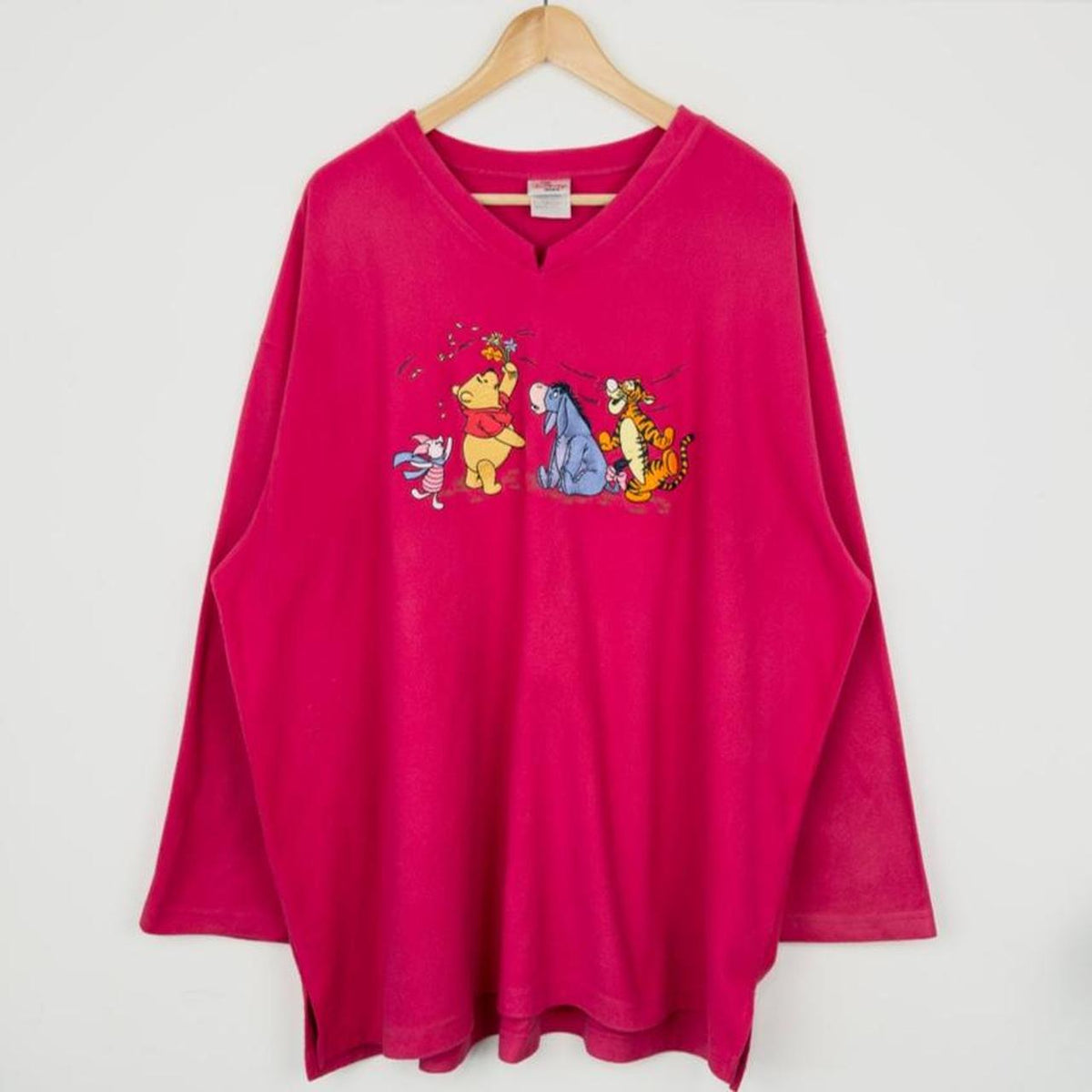 Vintage 00s Winnie the Pooh & Friends Embroidered Pink Fleece Sweatshirt (XXL)