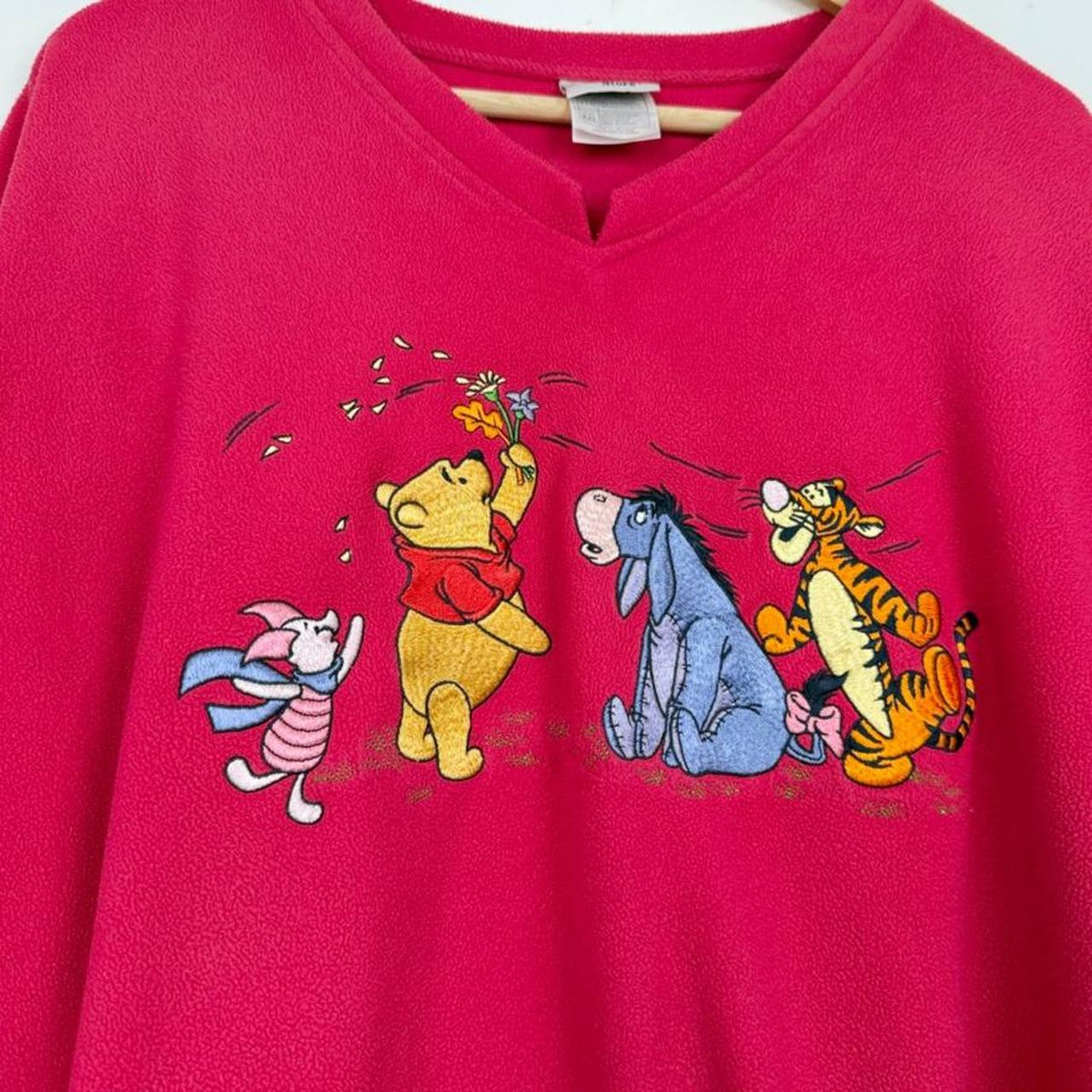 Vintage 00s Winnie the Pooh & Friends Embroidered Pink Fleece Sweatshirt (XXL)