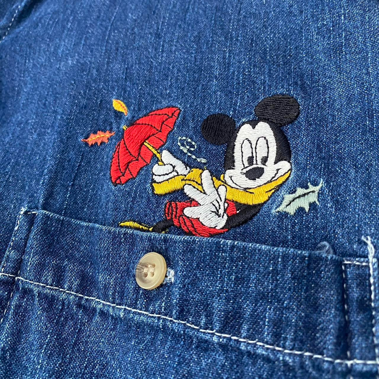 Vintage Windy Day Embroidered Disney Denim 90s Shirt (S/M)