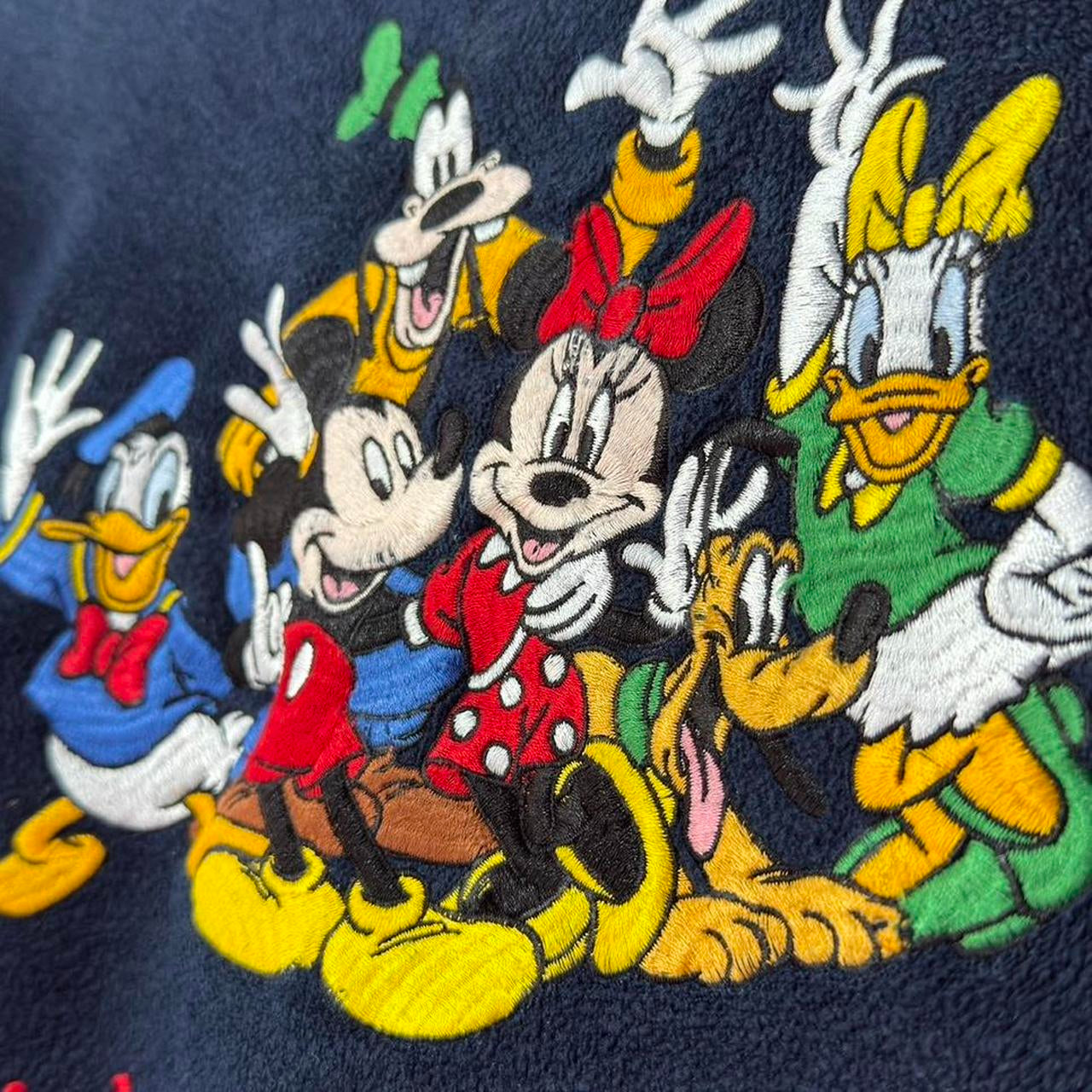 Vintage Mickey & Friends 90s Fleece Sweatshirt (M)