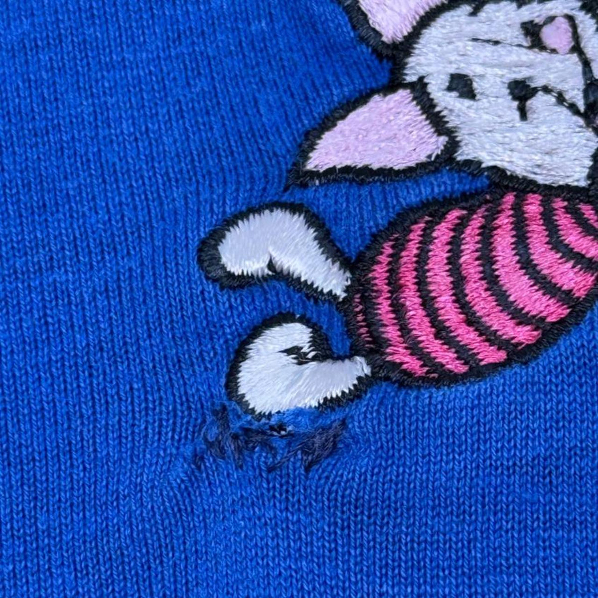 Vintage 90s Pooh & Friends Embroidered Henley Blue T Shirt (L)