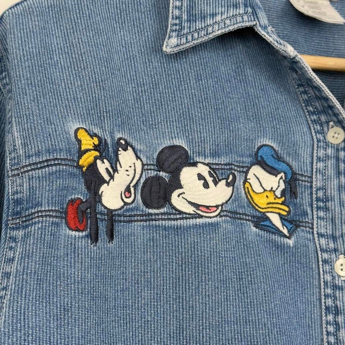 Vintage 00s Mickey & Friends Embroidered Denim Blue Shirt (M)