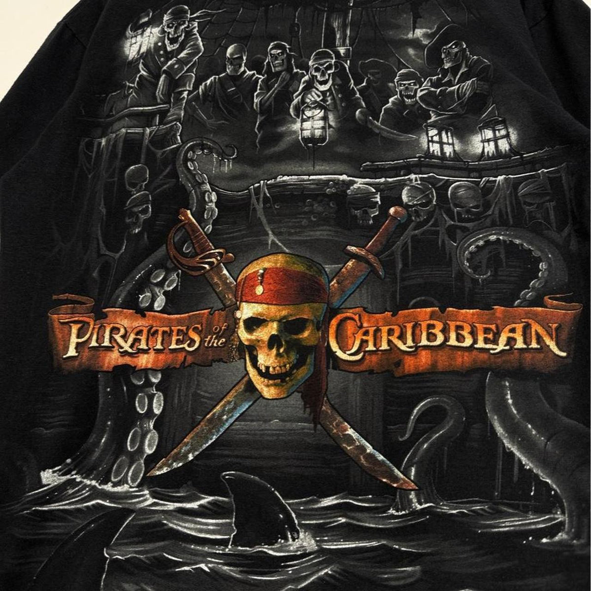 Disney Pirates of the Caribbean 2000s Black T Shirt (M)