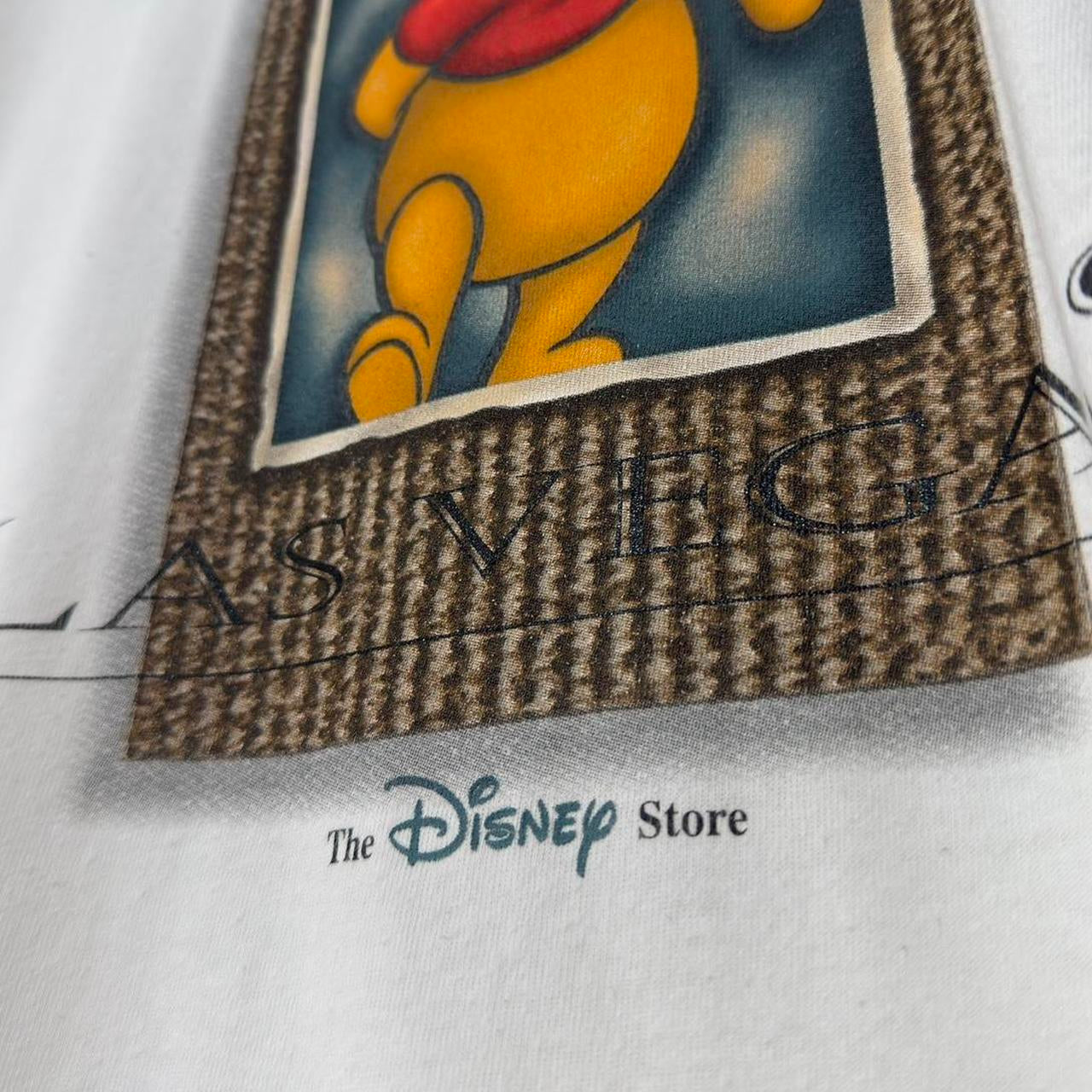 Vintage Las Vegas Winnie The Pooh 00s T Shirt (M)