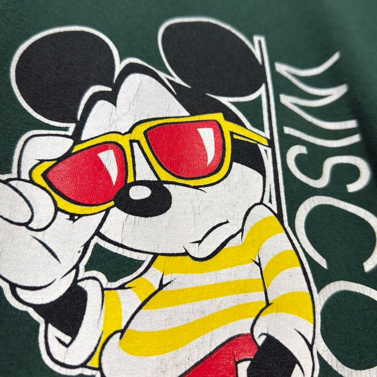 Vintage Mickey Mouse Wisconsin 90s T Shirt (M/L)