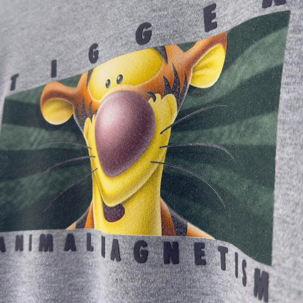 Vintage Tigger Animal Magnetism 00s Sweatshirt (M)