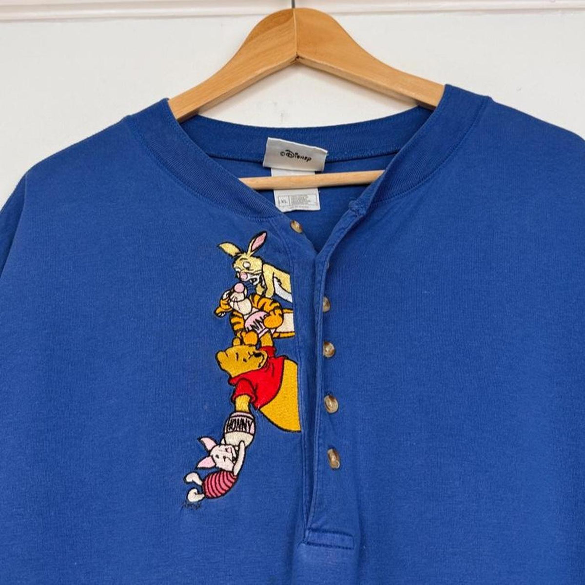 Vintage 90s Pooh & Friends Embroidered Henley Blue T Shirt (L)