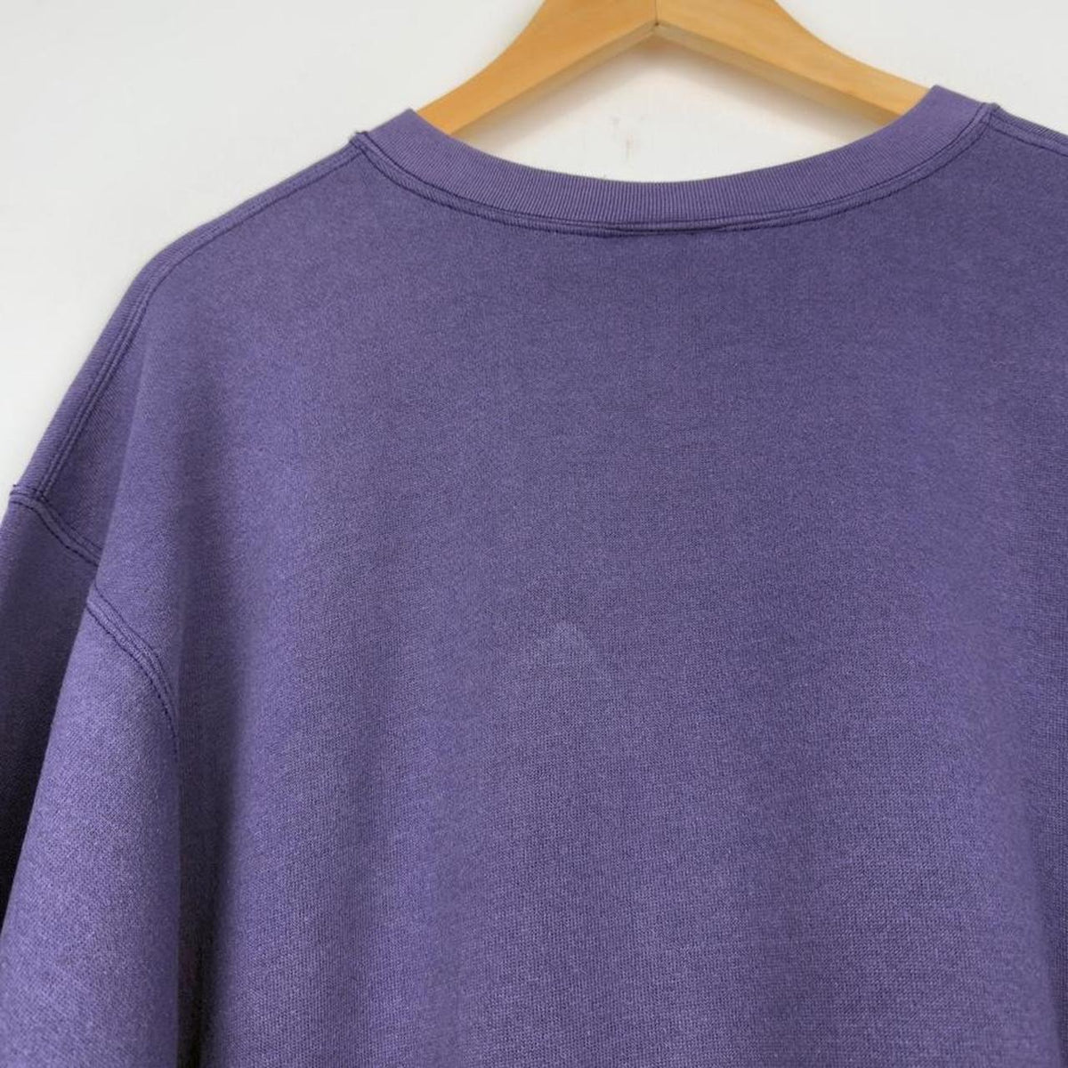 Vintage 00s Disney Store Eeyore Purple Sweatshirt (L)