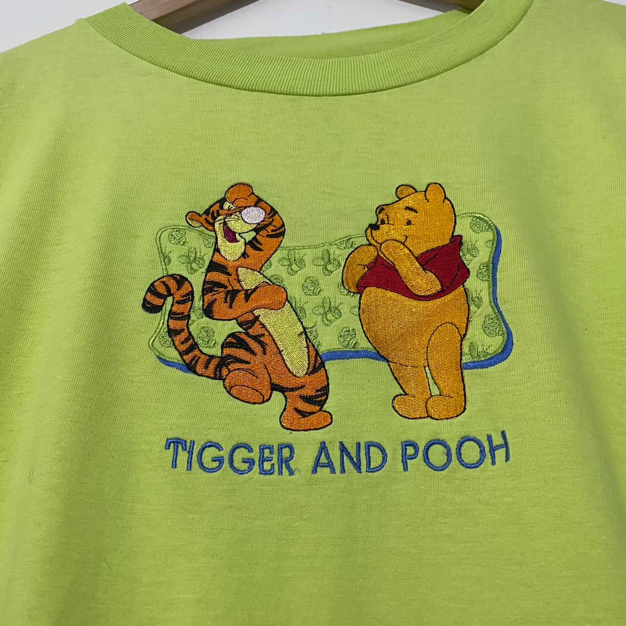 Vintage Tigger & Pooh Embroidered T Shirt (L)