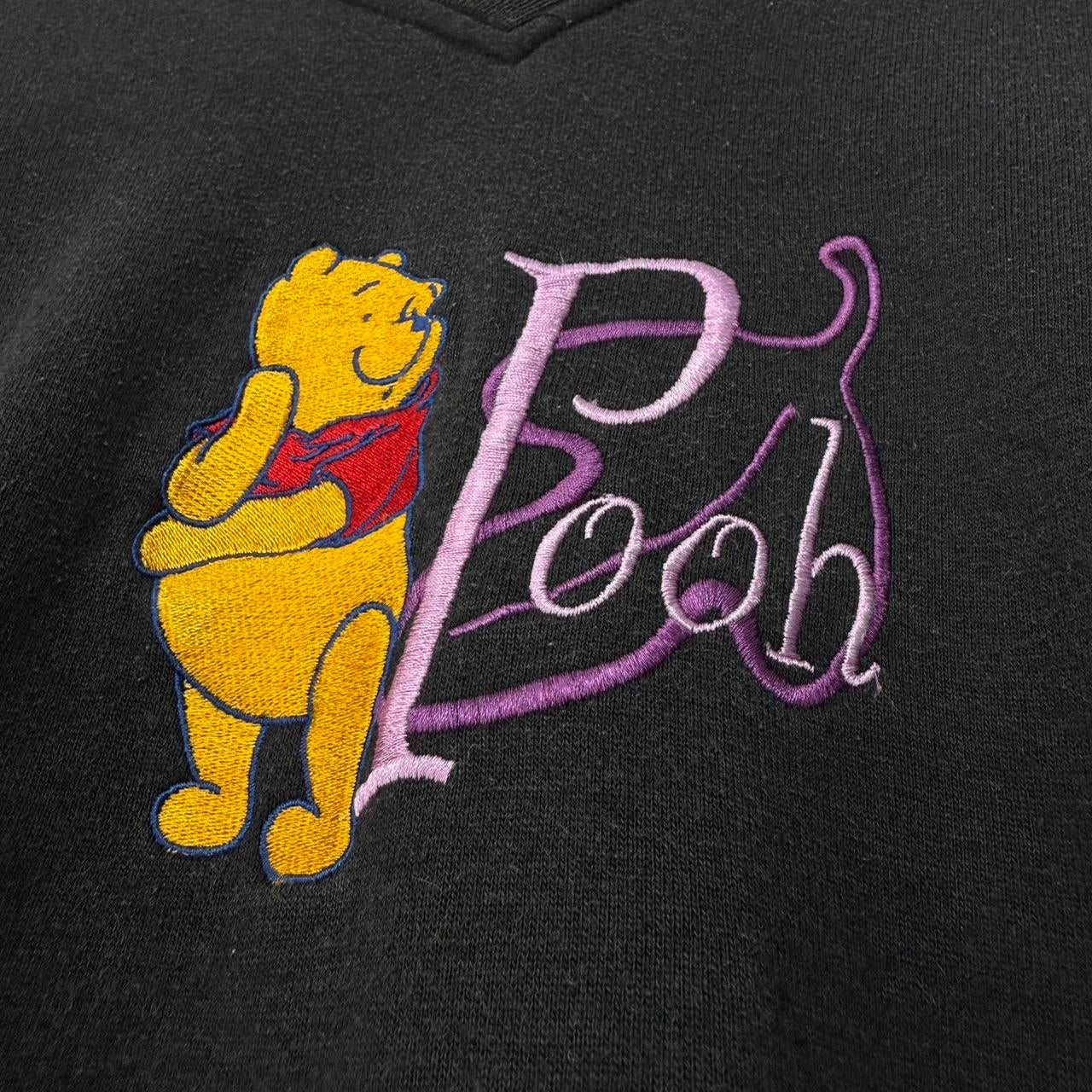 Vintage Pooh Embroidered 90s V Neck Sweatshirt (XL)