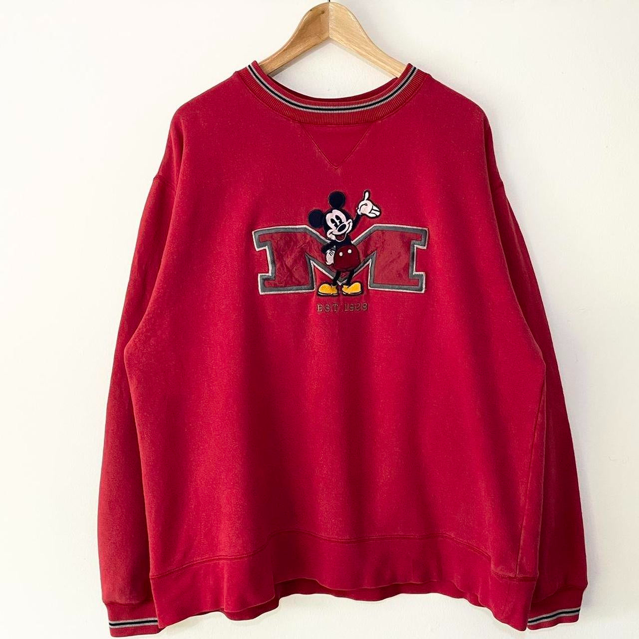 Vintage Mickey Embroidered M Sweatshirt (L)