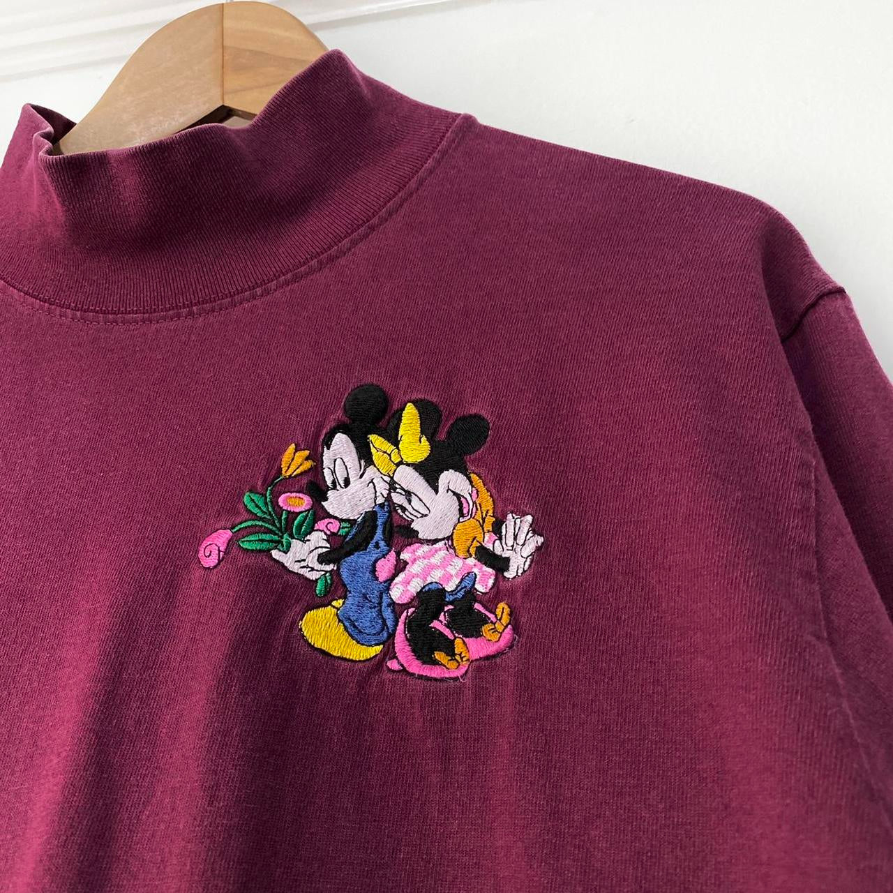 Vintage Mickey & Minnie Flowers 90s Long Sleeve (M)