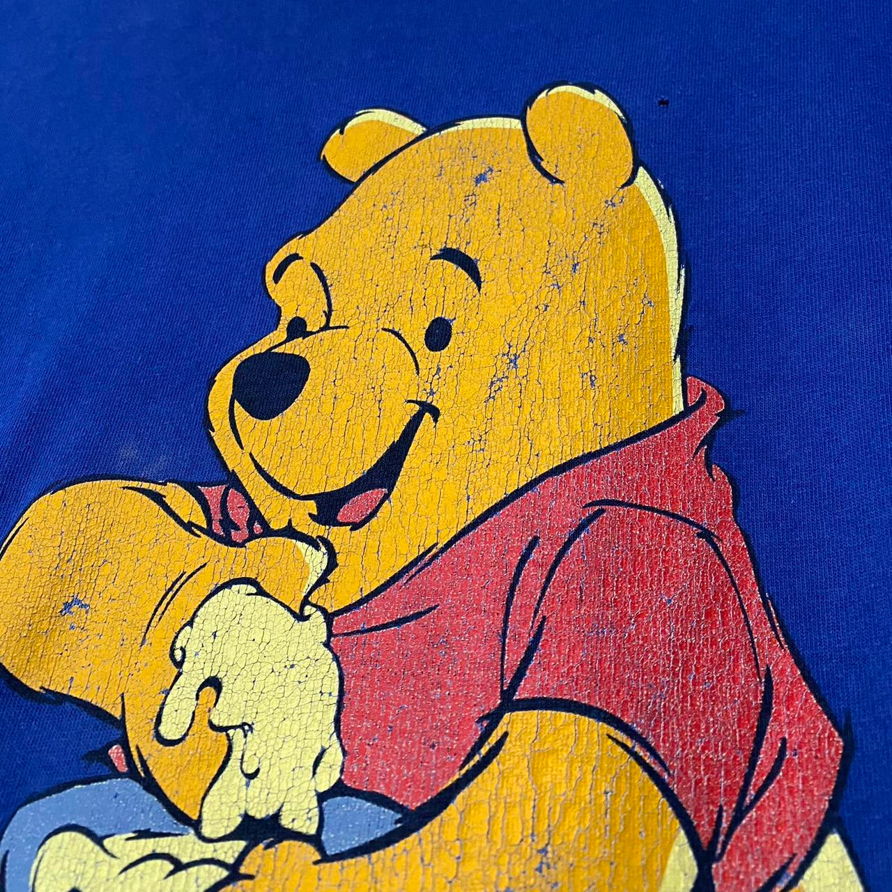 Vintage Winnie the Pooh Hunny Distressed 90s T Shirt (L)