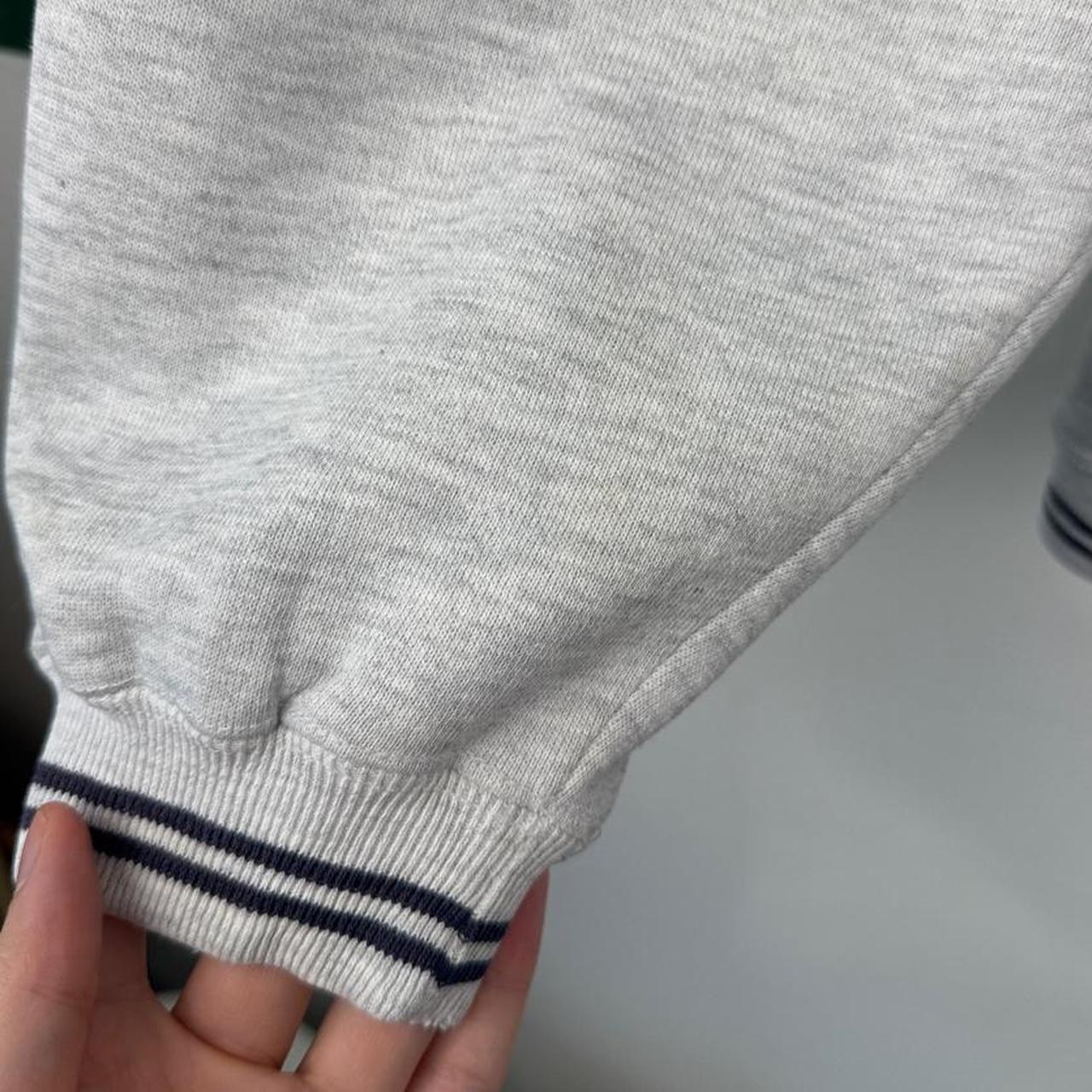Vintage 90s Mickey Mouse Embroidered M Grey Sweatshirt (XL)