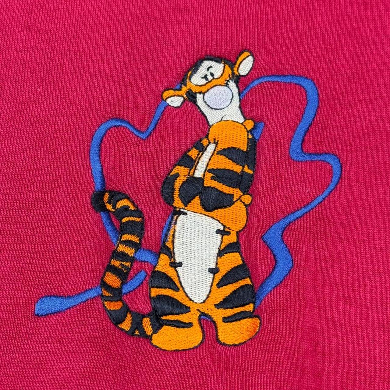 Vintage 90s Tigger Embroidered Red V Neck Sweatshirt (L)