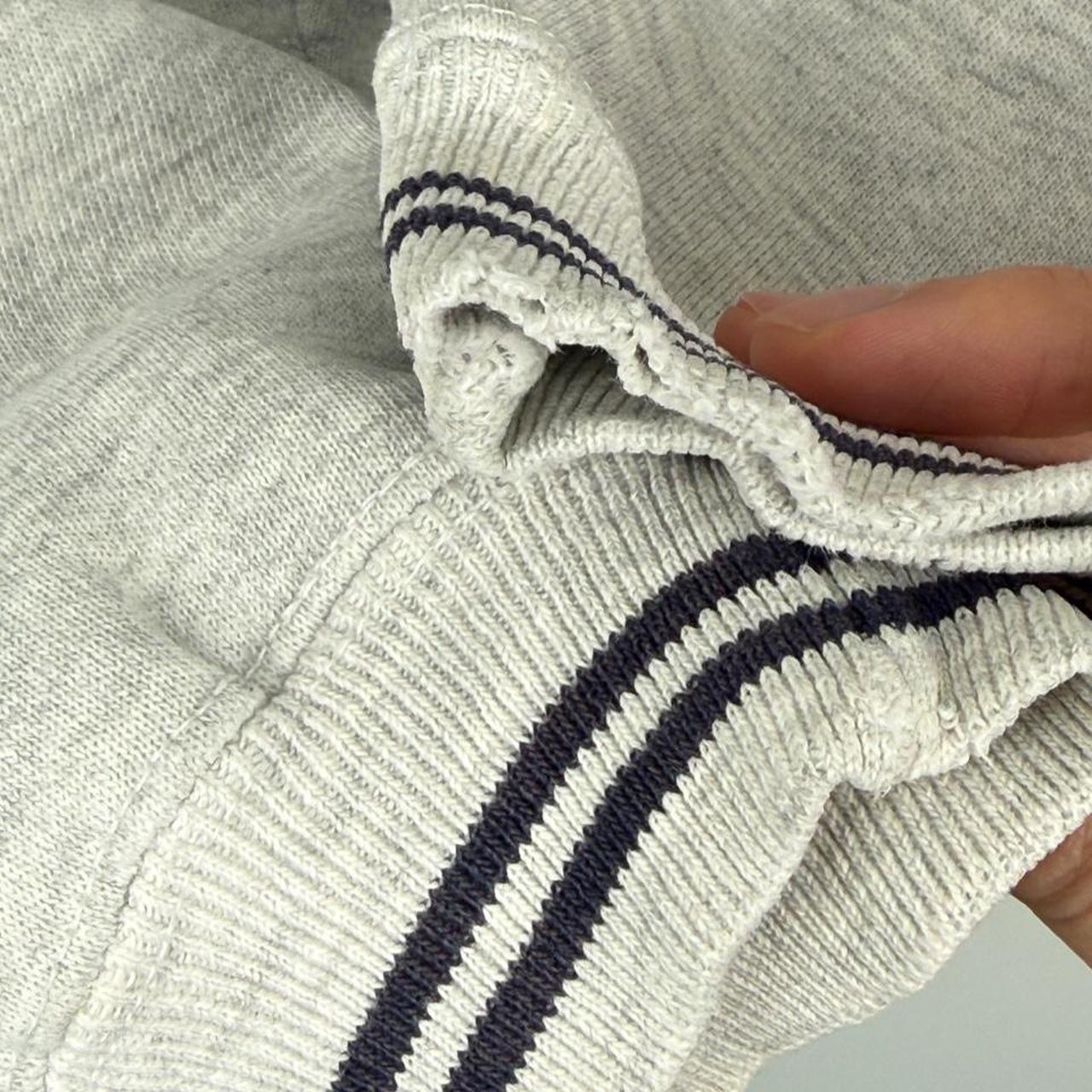 Vintage 90s Mickey Mouse Embroidered M Grey Sweatshirt (XL)