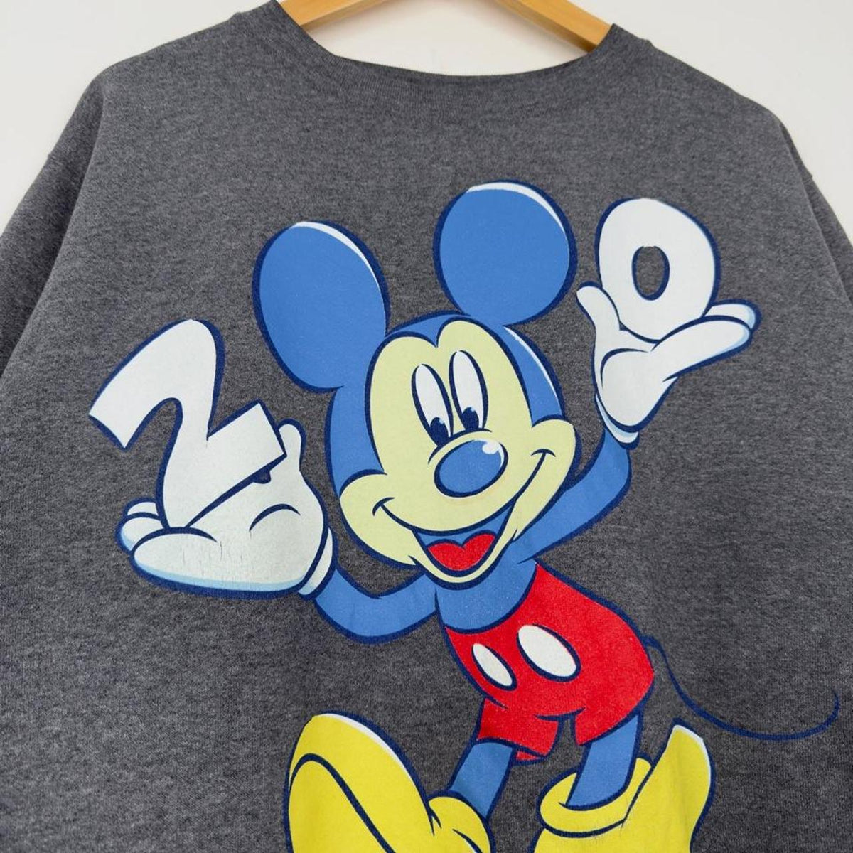 Vintage 2000 Mickey Mouse Dark Grey Sweatshirt (Women's L/XL)