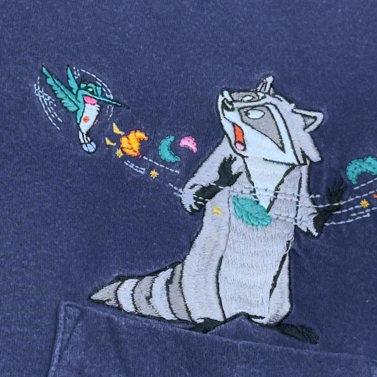 Vintage 90s Disney Pocahontas Meeko & Flit Navy Pocket T Shirt (L)