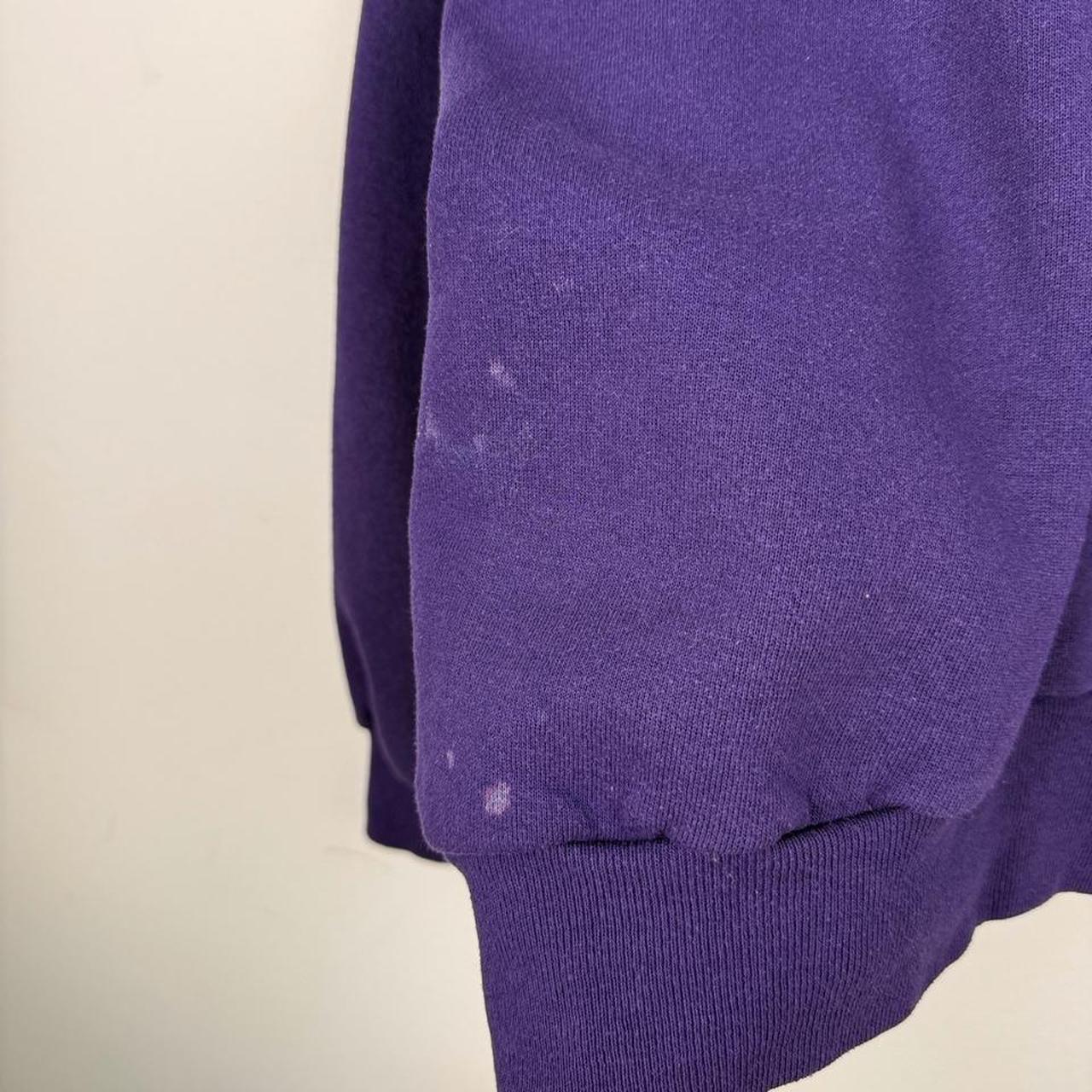 Vintage 90s Winnie the Pooh Embroidered Purple Sweatshirt (M)