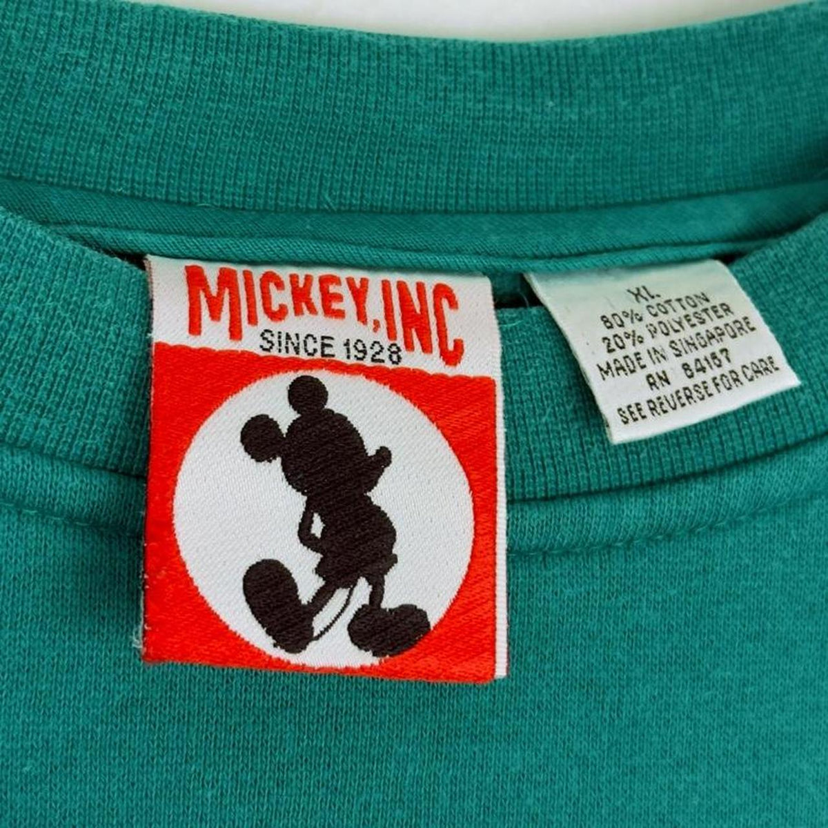 Vintage 90s Pooh & Friends Ice Skating Embroidered Teal Sweatshirt (XL)