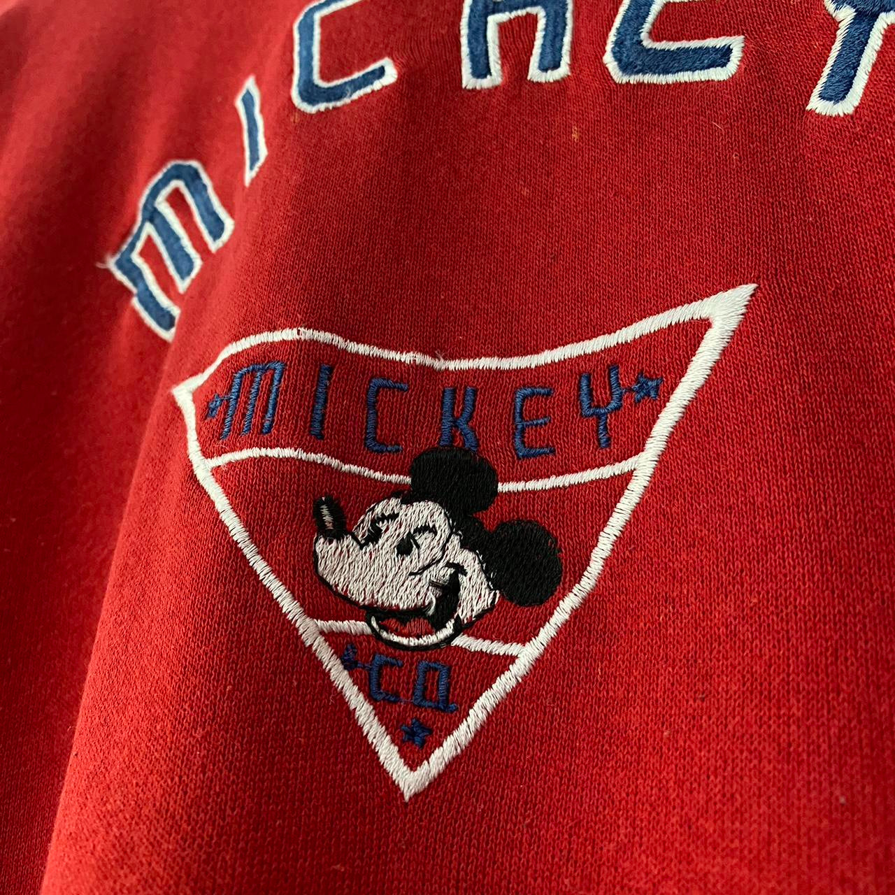 Vintage Mickey Embroidered 90s Sweatshirt (M)