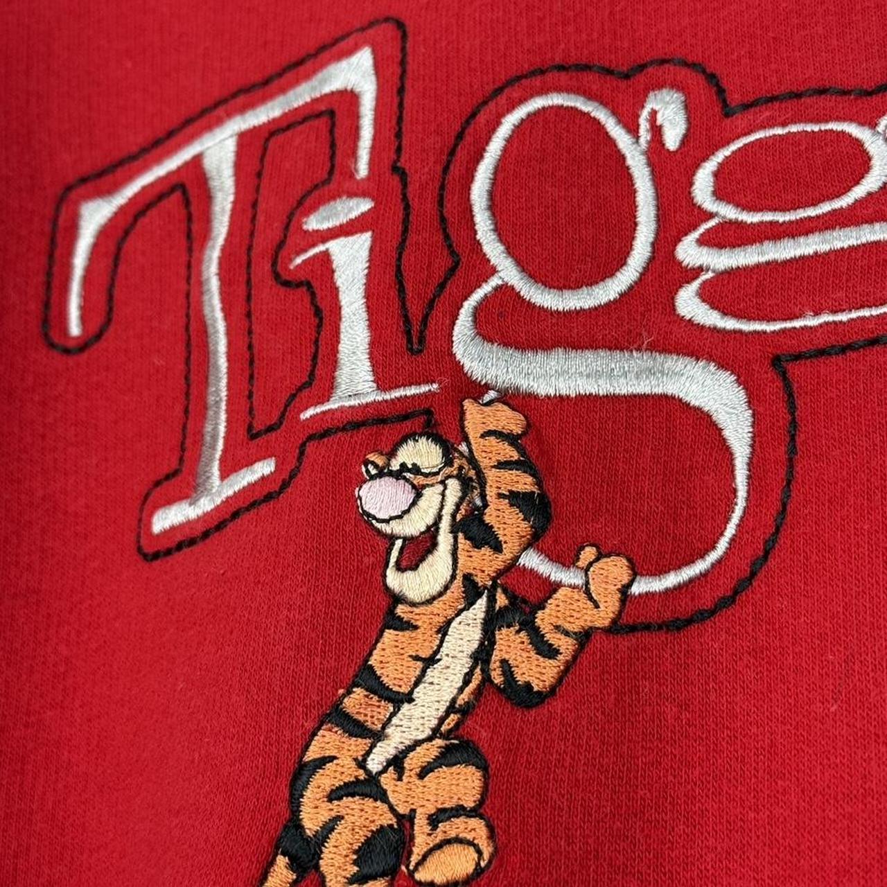 Vintage Tigger Embroidered 00s Sweatshirt (L)