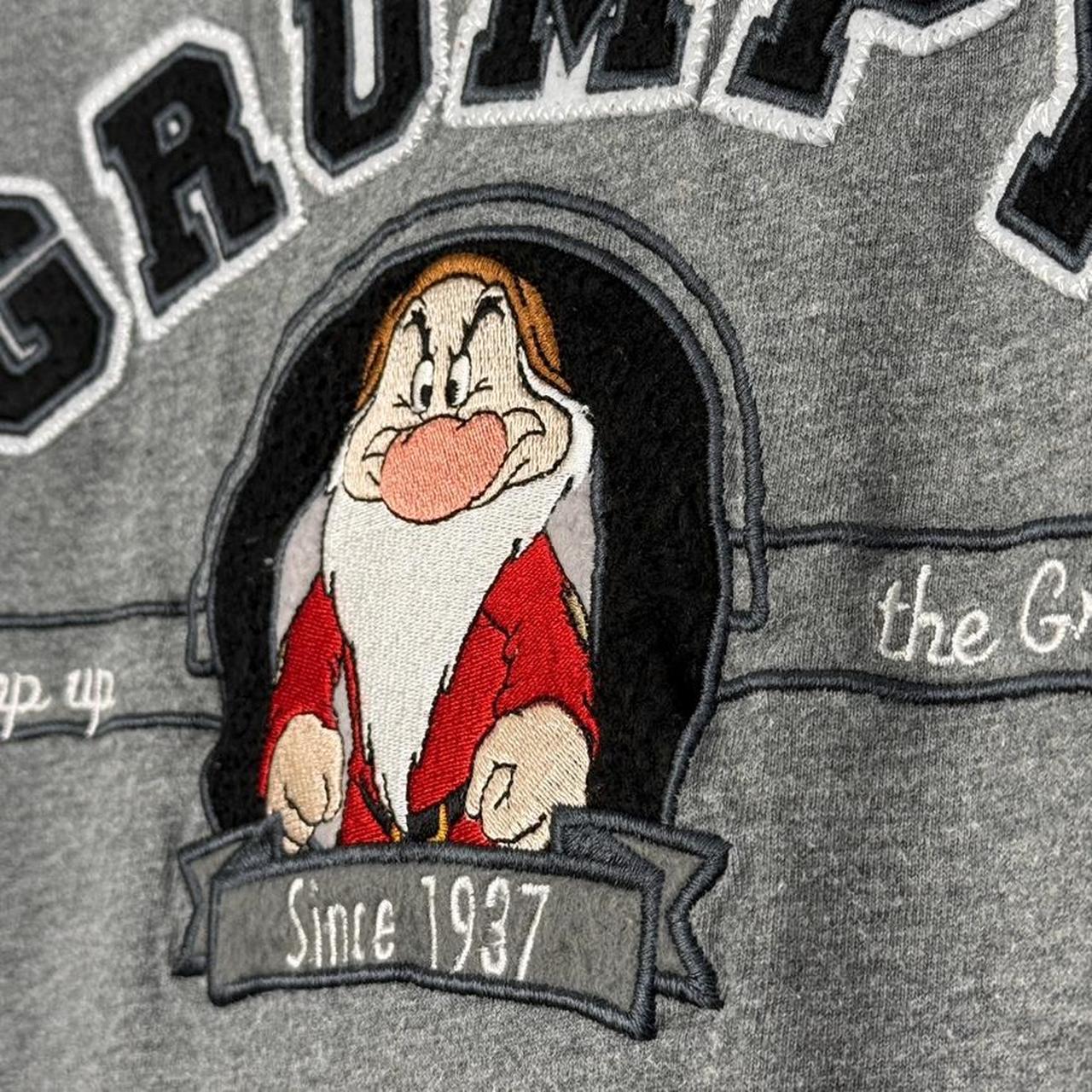 Vintage Walt Disney World Grumpy Embroidered 00s T Shirt (L/XL)