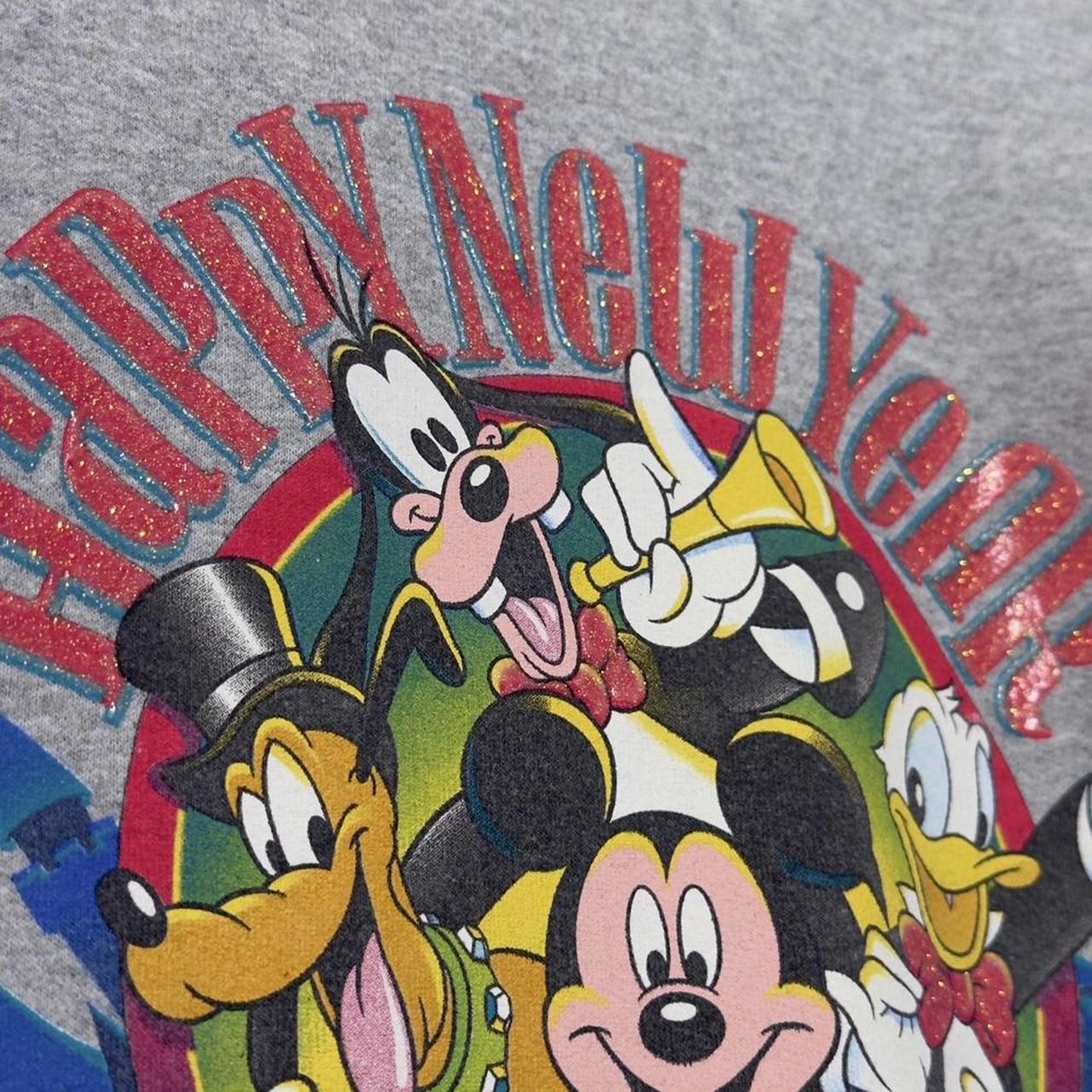 Vintage Disneyland Happy New Year 2002 Sweatshirt (XL)