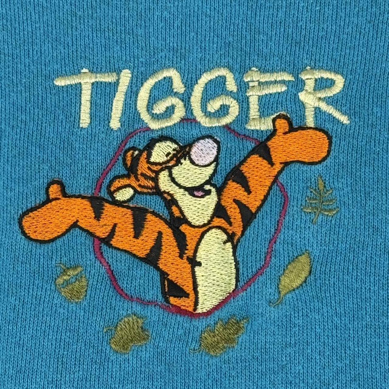 Vintage 90s Tigger Embroidered Pooh 100 Acre Collection Blue Sweatshirt (L)