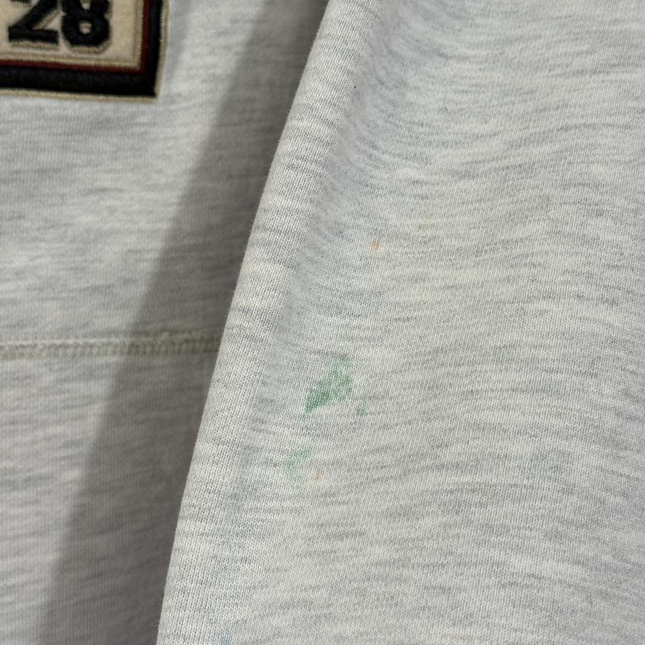 Disneyland Mickey Mouse Embroidered Distressed 00s Hoodie (L)