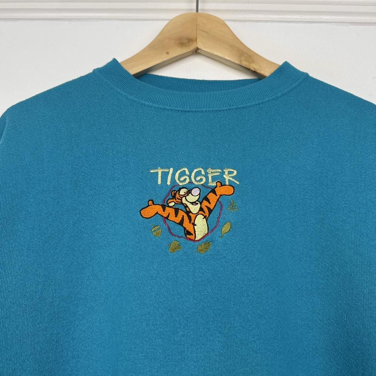 Vintage 90s Tigger Embroidered Pooh 100 Acre Collection Blue Sweatshirt (L)