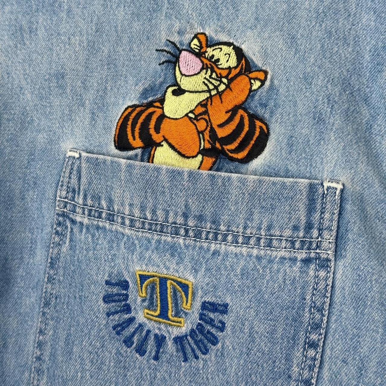 Vintage Tigger Disney Store 90s Button Up Denim Shirt (M)