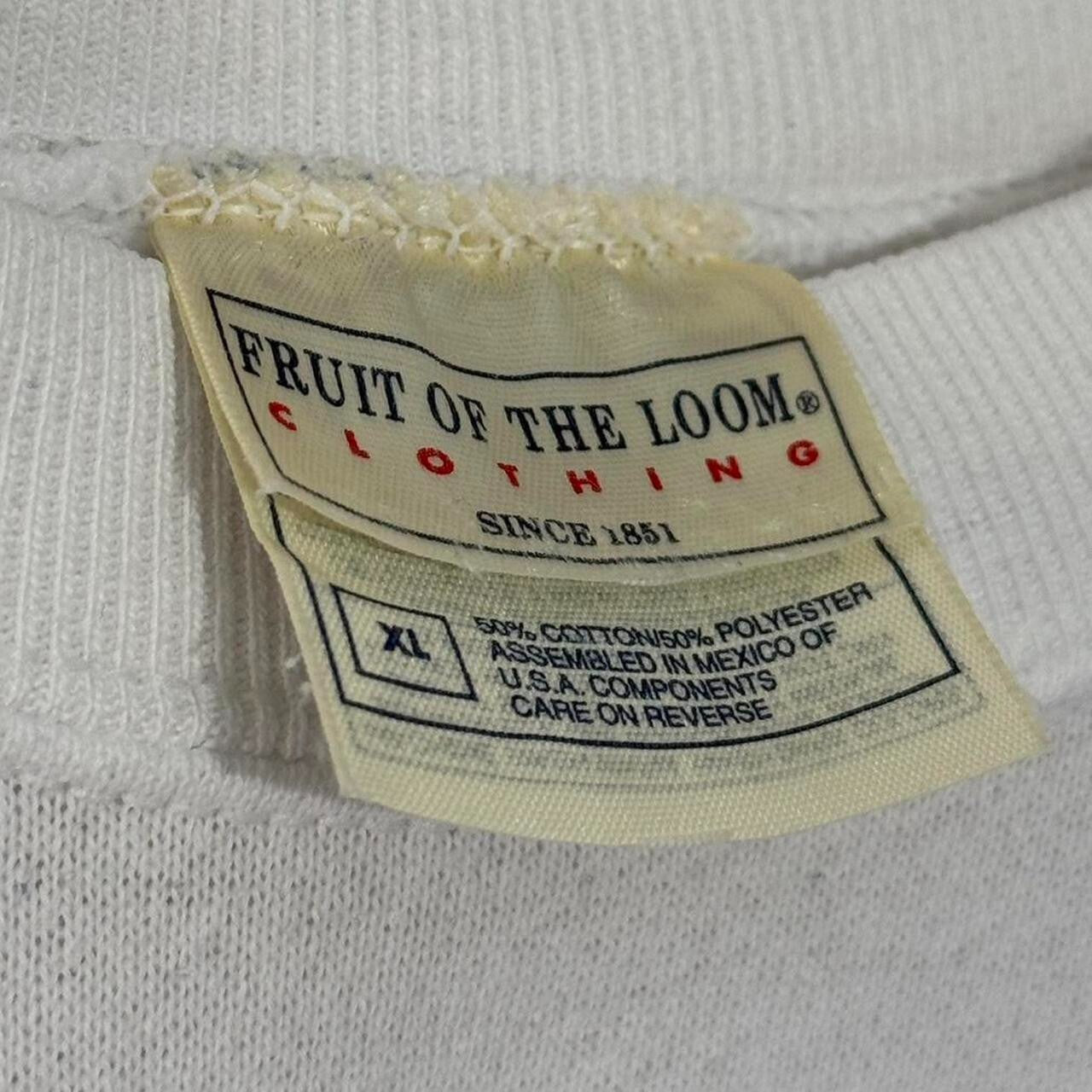 Vintage Winnie the Pooh Embroidered 90s Sweatshirt (L)