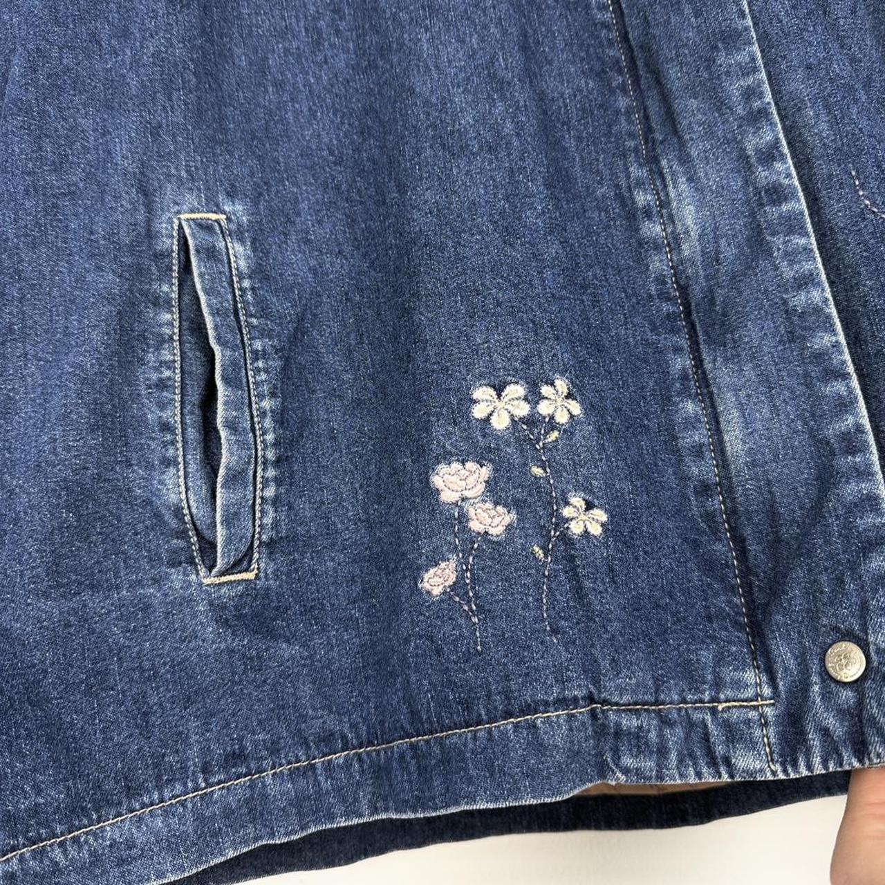 Vintage Winnie the Pooh Flowers 00s Denim Jacket (L)