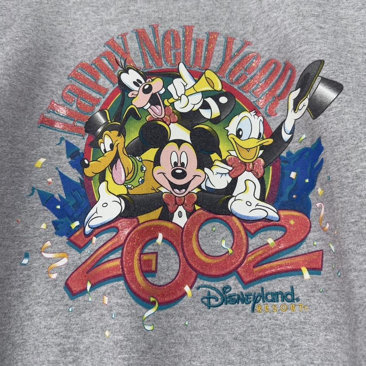 Vintage Disneyland Happy New Year 2002 Sweatshirt (XL)