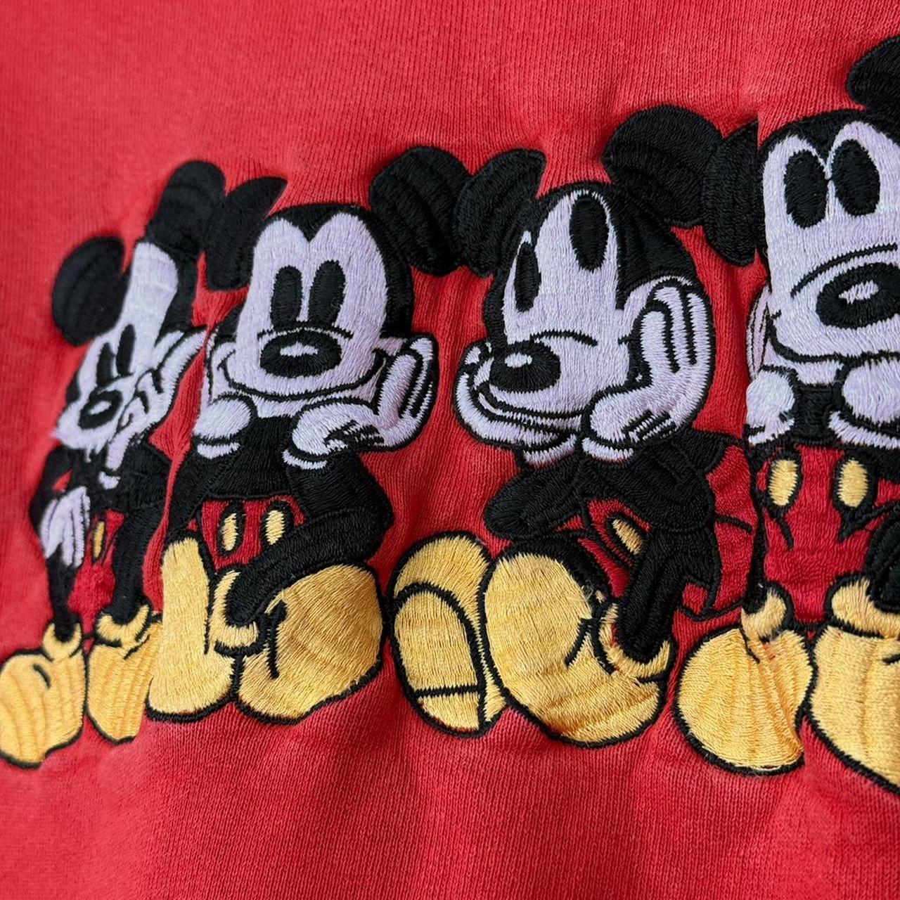 Vintage Mickey Mouse Sitting Embroidered 90s Sweatshirt (L/XL)