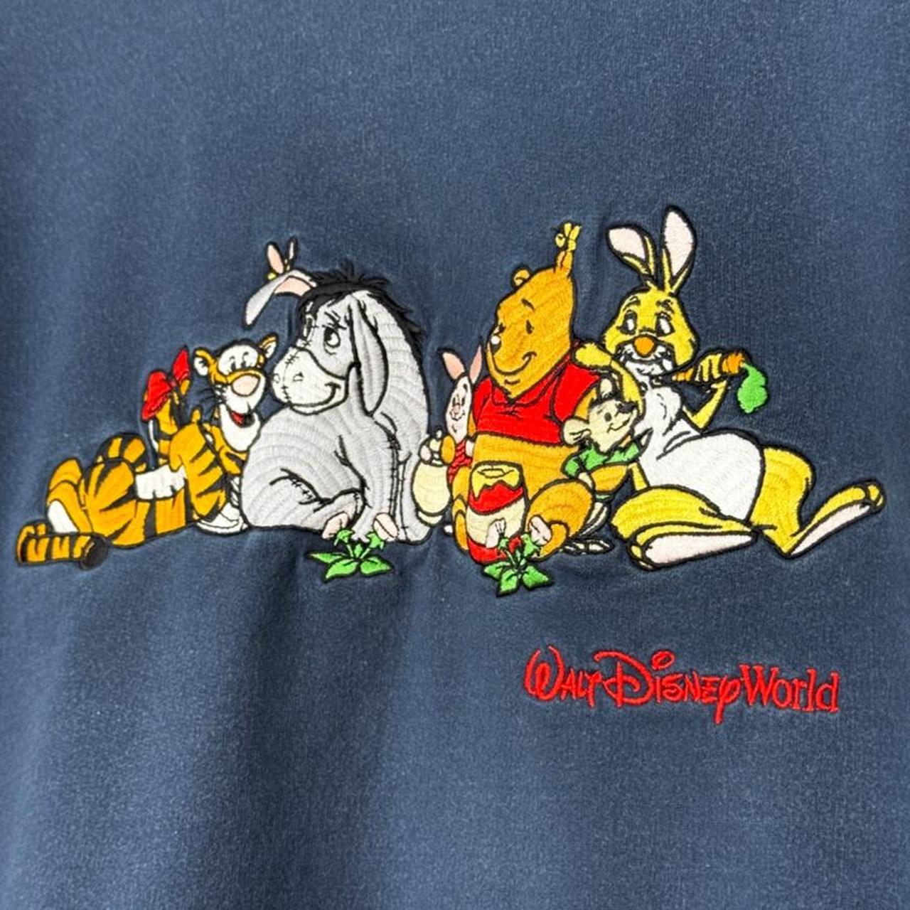 Vintage 90s Walt Disney World Pooh & Friends Embroidered Navy Sweatshirt (L)