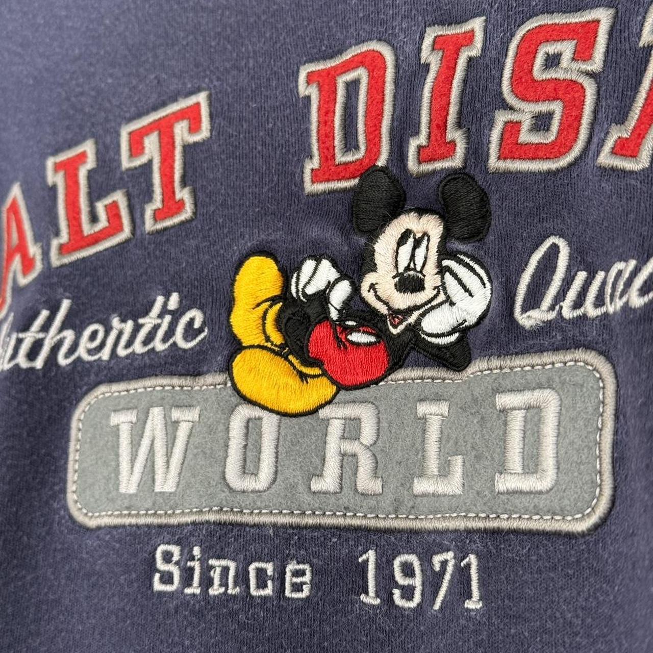 Vintage Walt Disney World Embroidered 00s Long Sleeve (XXL)
