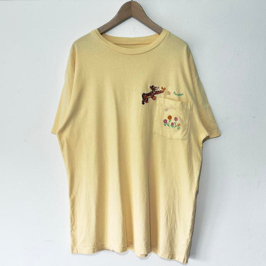 Vintage Tigger, Flowers & Butterflies 00s T Shirt (XL)