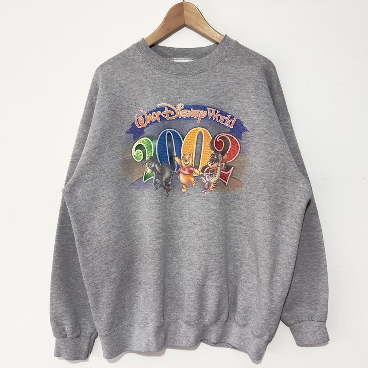 Vintage Walt Disney World Pooh & Friends 2002 Sweatshirt (L/XL)