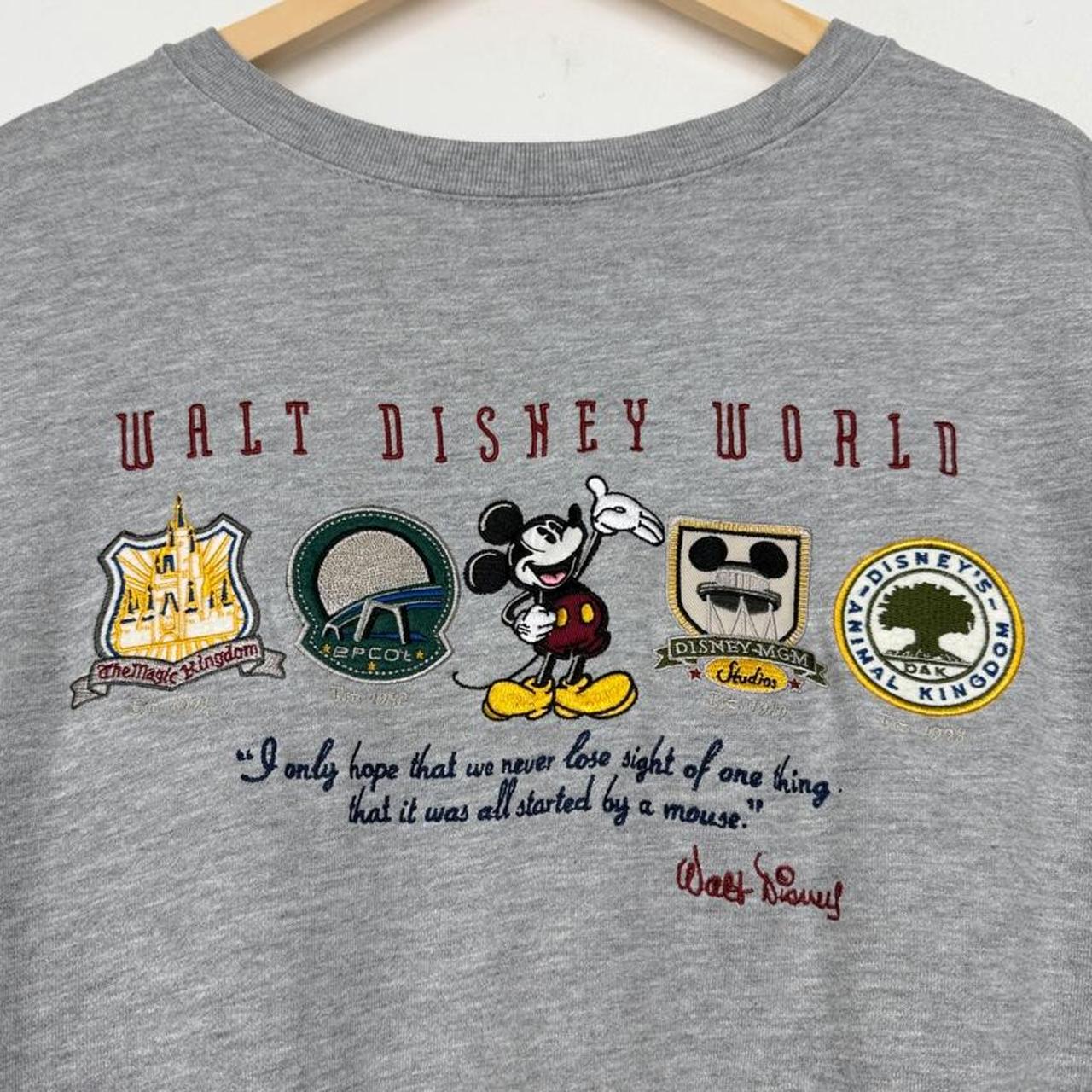 Vintage 00s Walt Disney World Emblems Embroidered Grey Sweatshirt (XL)
